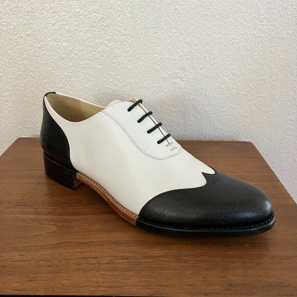 Office of Angela Scott, Mr. Evans Wingtip WEU 39, US 8, Oxford Black and White - Picture 6 of 10